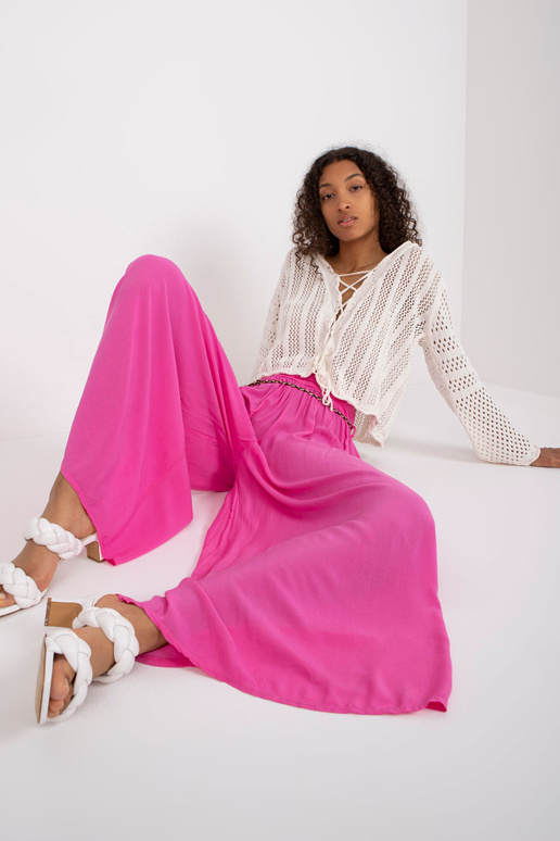 Surie OCH BELLA roosad laia säärega...