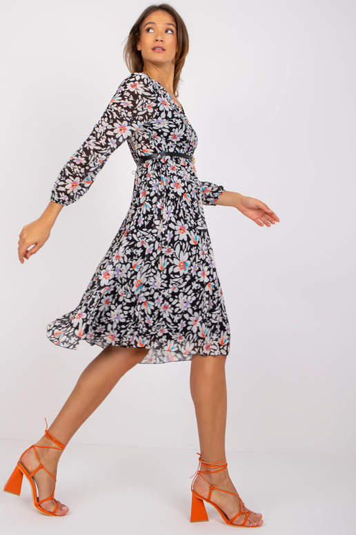 Girona lillemustriga must kleit