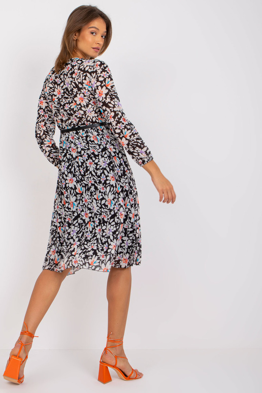 Girona lillemustriga must kleit