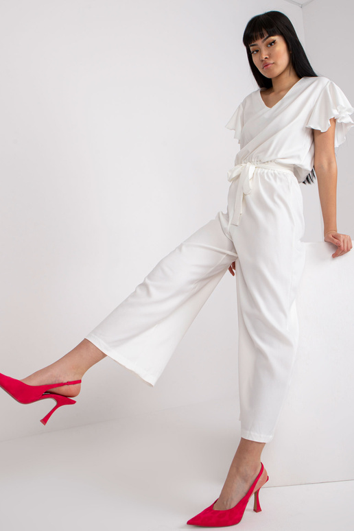 Ecru naiste kombinesoon köitmisega