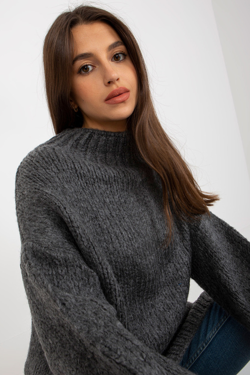 Tumehall avara kilpkaelusega kootud...