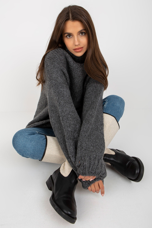 Tumehall avara kilpkaelusega kootud...