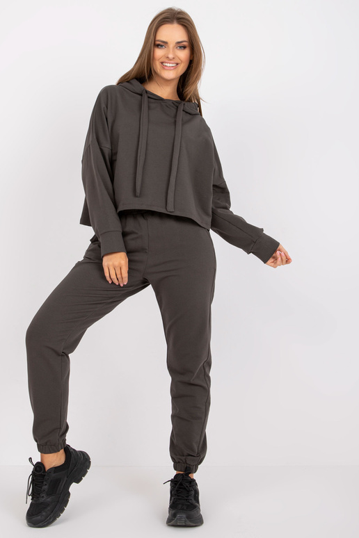 Khakivärvi põhiline dressikomplekt... Khakivärvi põhiline dressikomplekt...