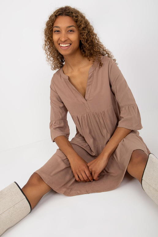 Tume beež volangide ja 3/4...