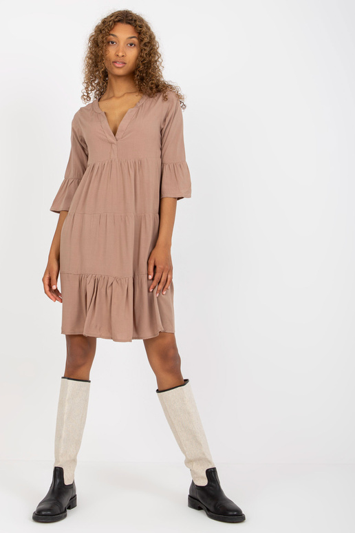 Tume beež volangide ja 3/4...