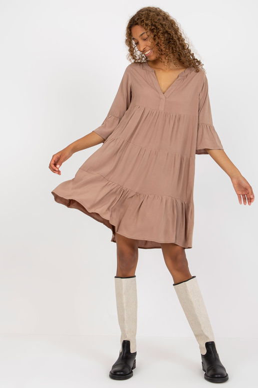 Tume beež volangide ja 3/4...