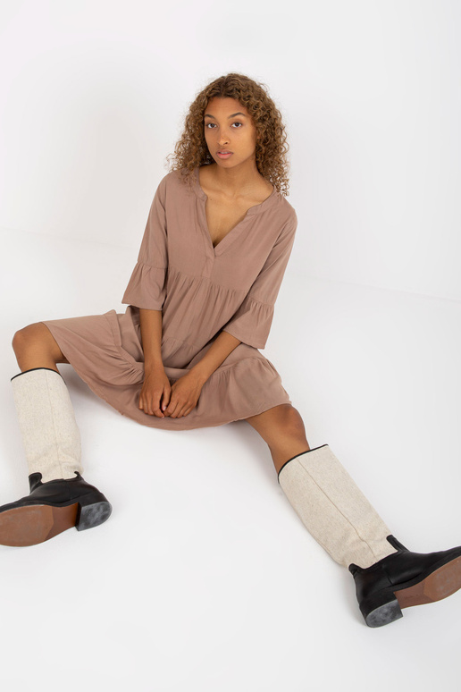 Tume beež volangide ja 3/4...