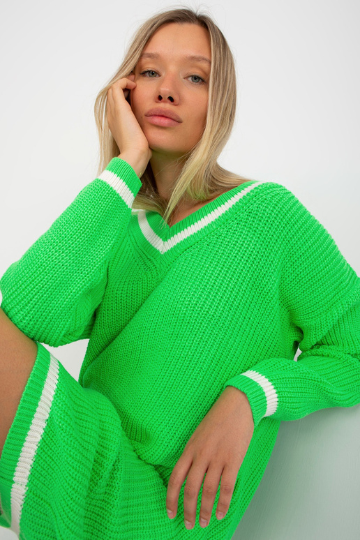 Fluo Roheline V-kaelusega kootud...