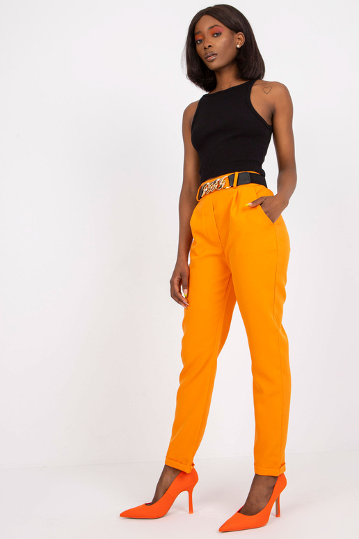 Heleoranžid ülikonnapüksid...