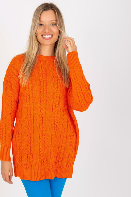 Oranž palmikute ja ümara kaelusega...