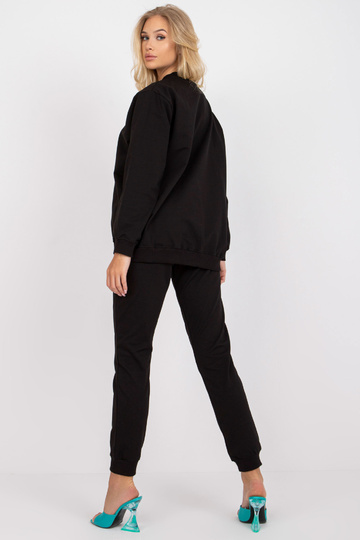 Must dressipluus põhi ilma...