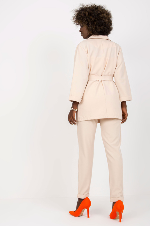 Beež kaheosaline elegantne komplekt... Beež kaheosaline elegantne komplekt...