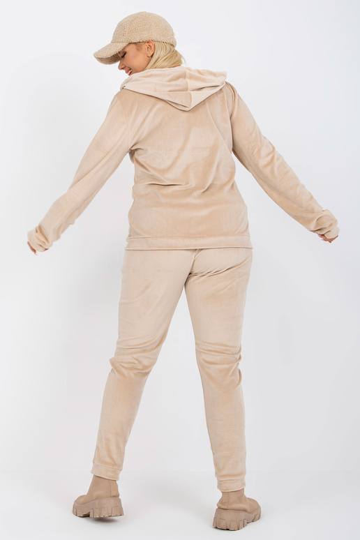 Helebeež veluur pluss suuruses... Helebeež veluur pluss suuruses...