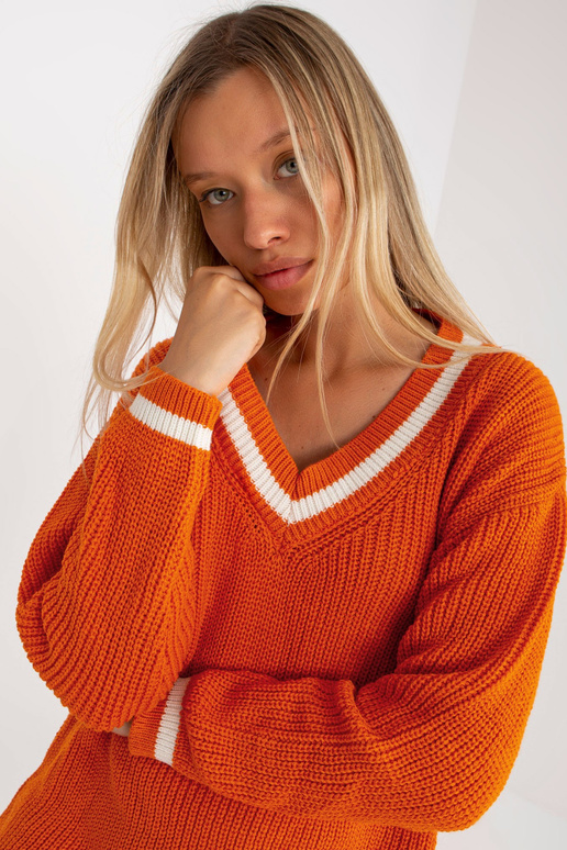 Tumeoranž vabaaja kootud minikleit...