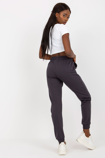 Grafiit põhitaskutega... 2