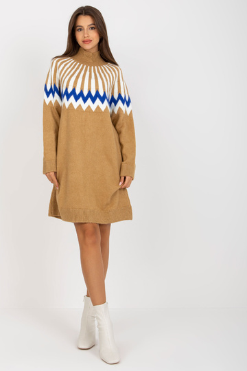 Naiste kaamel seljaga...