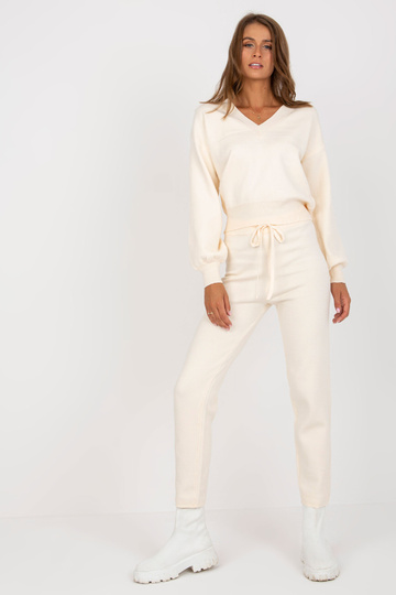 Helebeež kaheosaline...