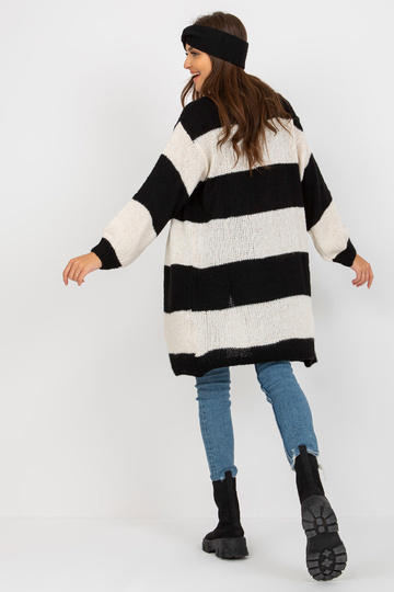 Ecru-must avara kootud... 2