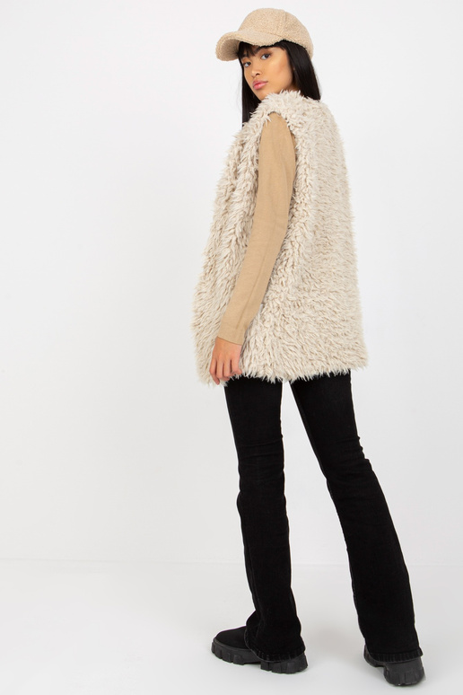 Hallie beež karusnahast vest Hallie beež karusnahast vest