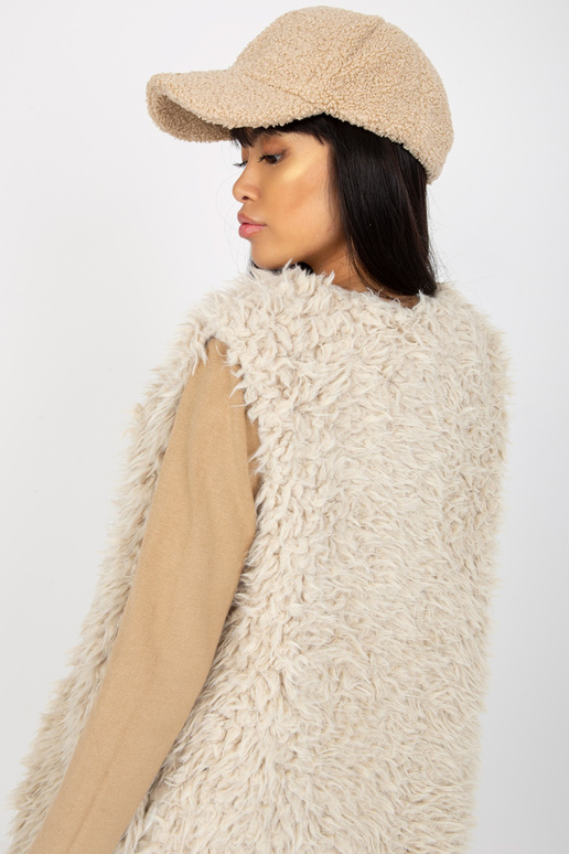 Hallie beež karusnahast vest Hallie beež karusnahast vest