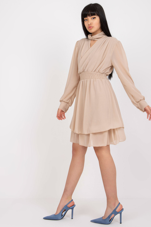 Beež õhuline kokteilikleit... Beež õhuline kokteilikleit...