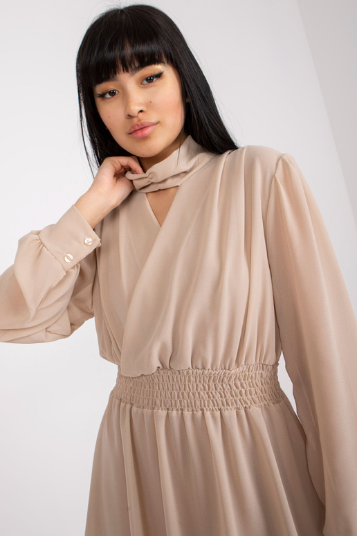 Beež õhuline kokteilikleit... Beež õhuline kokteilikleit...