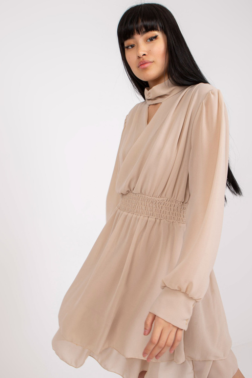 Beež õhuline kokteilikleit... Beež õhuline kokteilikleit...