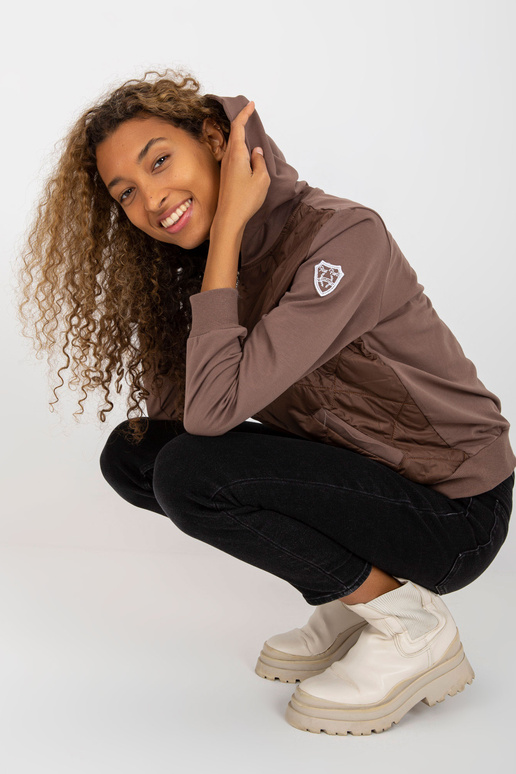 Pruun tepitud kapuutsiga bomber...