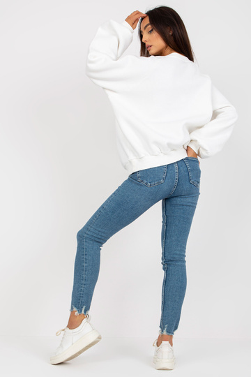 Ecru laiade varrukatega...