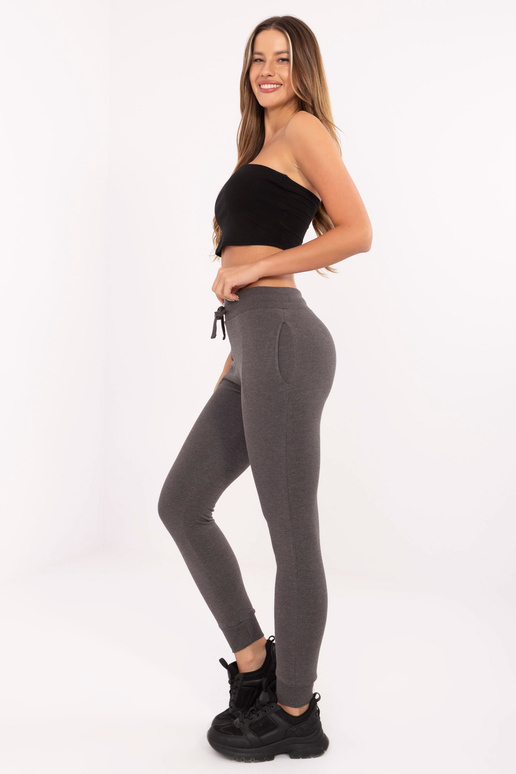 Tumehallid melanžvärvilised taskutega...