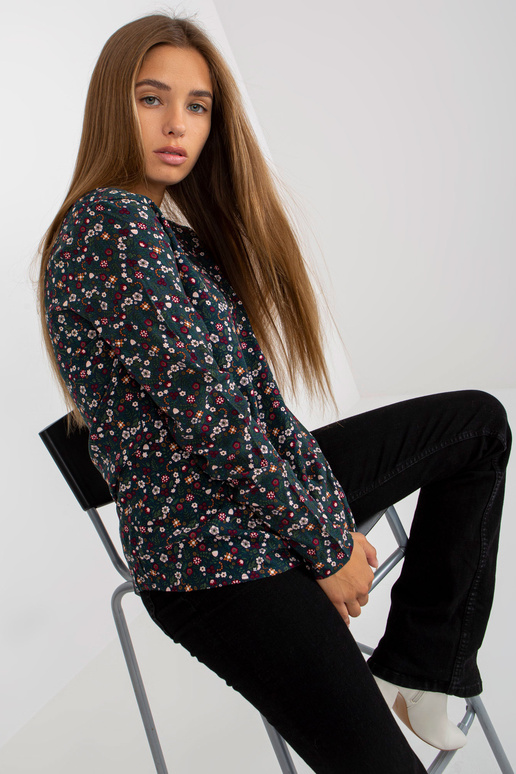 Tumesinine lilledega naistepluus Tumesinine lilledega naistepluus