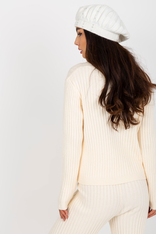 Czapka- AT-CZ-DM-39055-3 valge värv