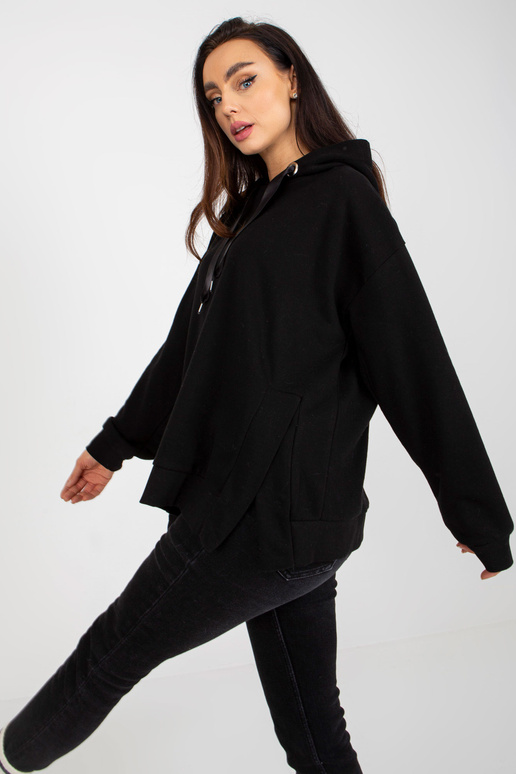 Must dressipluus kapuutsiga ja...