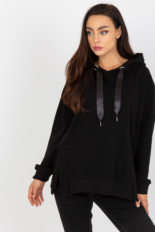 Must dressipluus kapuutsiga ja...