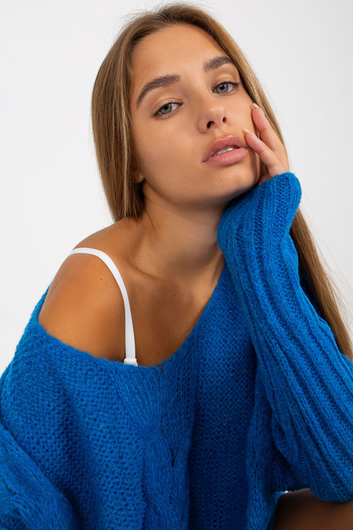 Sinine avar sviiter palmikute ja...