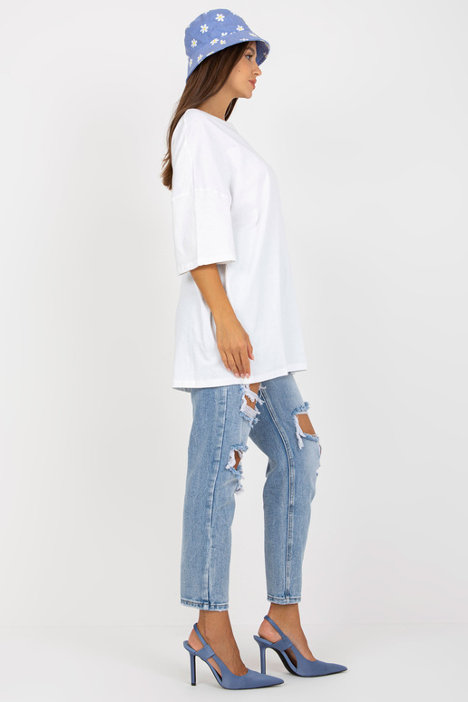 Valge vabaaja vabaaja vabaaja vaba pluus