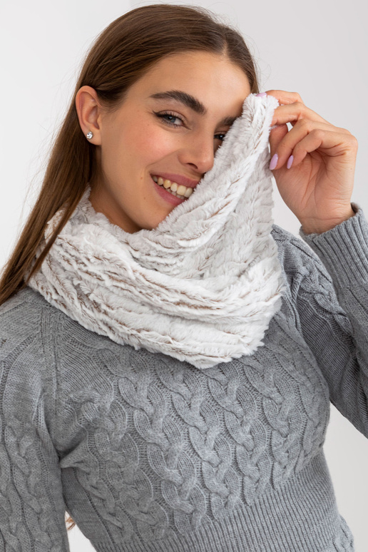 Valge-pruun kunstkarusnahast...