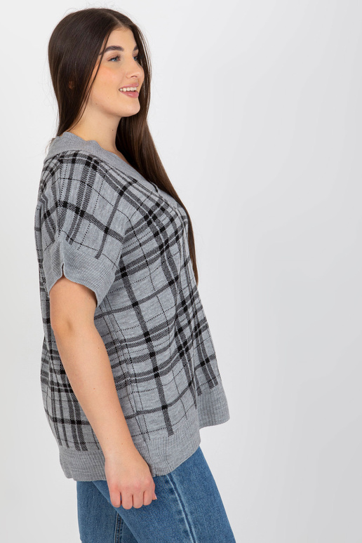 Hall kootud suures suuruses ruuduline... Hall kootud suures suuruses ruuduline...