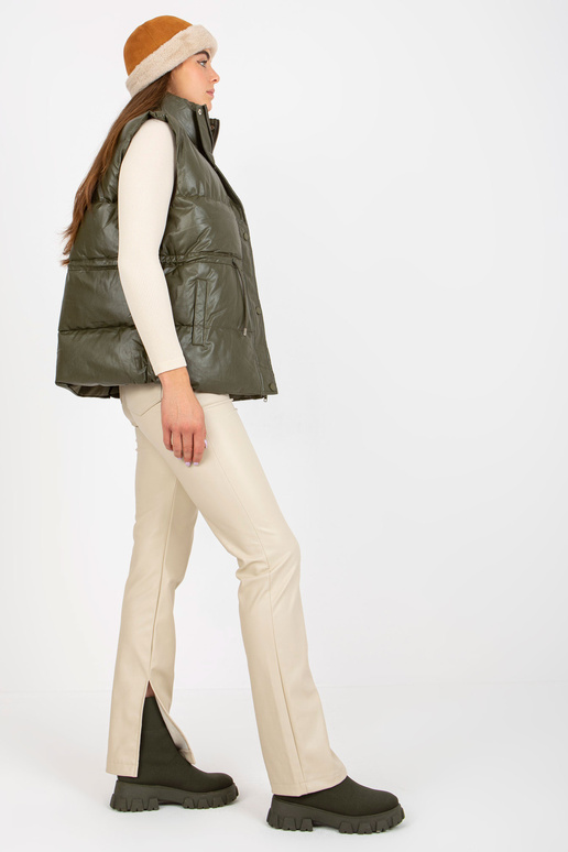 Khaki värvi sulevärvi taskutega... Khaki värvi sulevärvi taskutega...