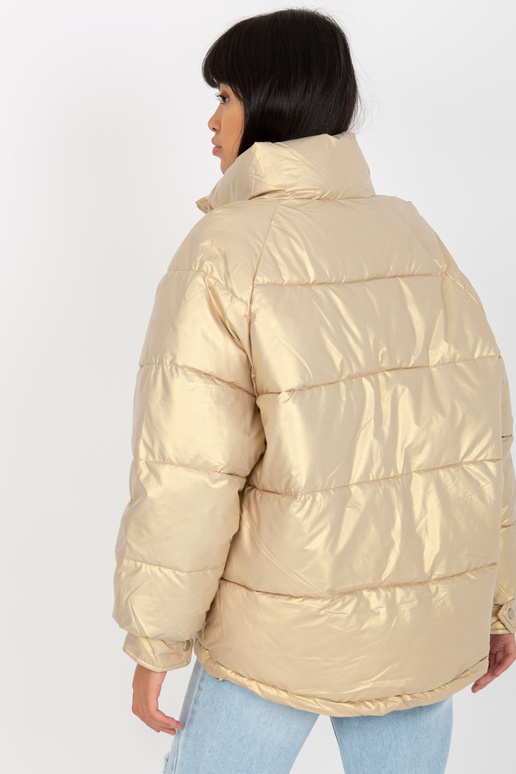 Kuldne suletepitud talvejope ilma...