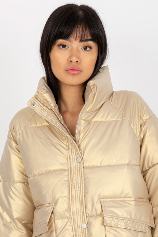 Kuldne suletepitud talvejope ilma...