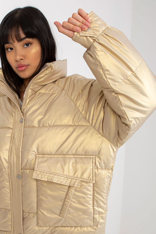 Kuldne suletepitud talvejope ilma...