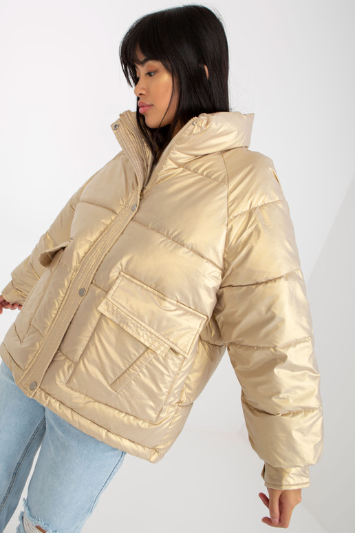 Kuldne suletepitud talvejope ilma...