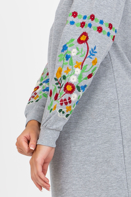 Hall melanž tikitud lilledega... Hall melanž tikitud lilledega...