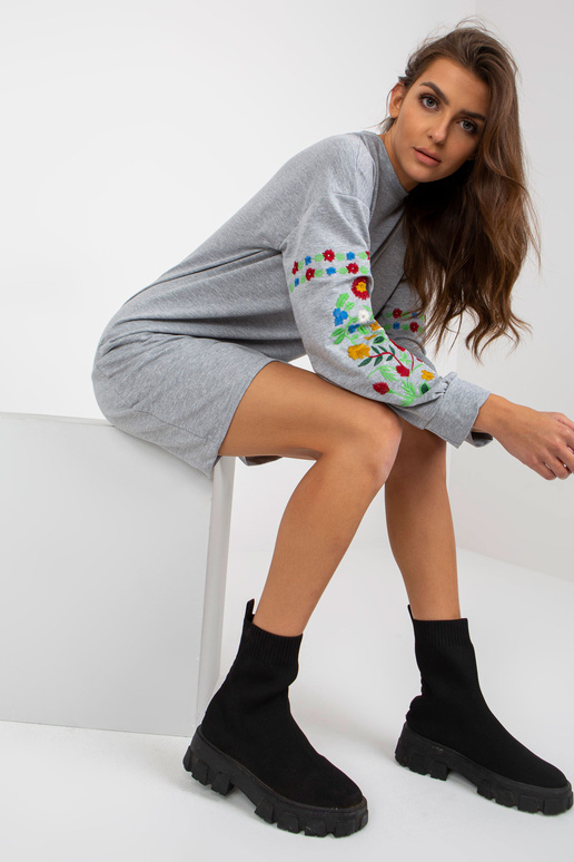 Hall melanž tikitud lilledega... Hall melanž tikitud lilledega...