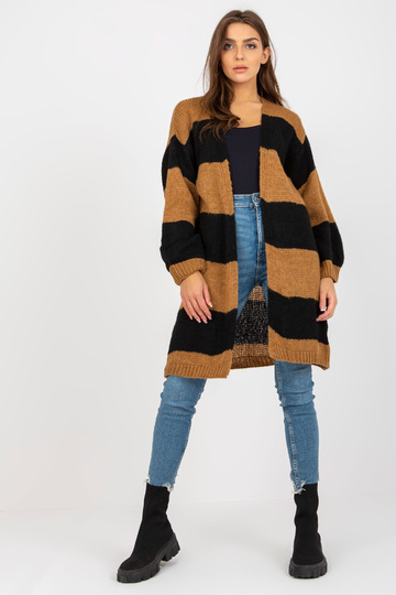 Must kaameli laiade...