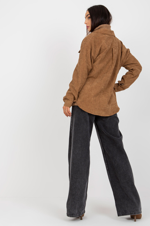 Kaameli velvetist taskutega välissärk