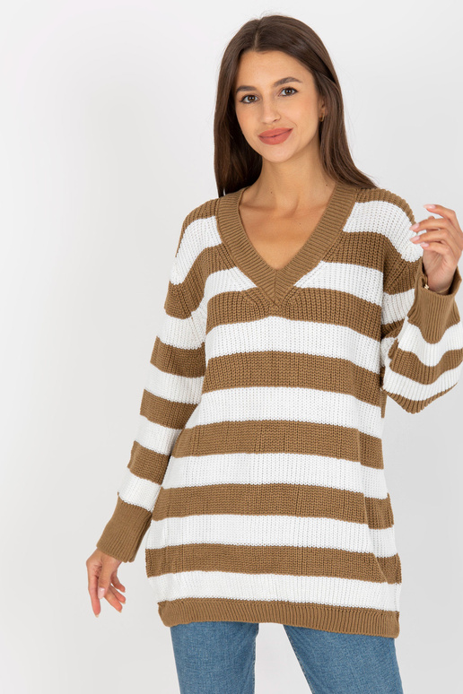 Valge ja beež ülisuur V-kaelusega...