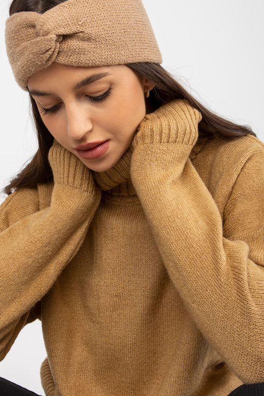 Kõrge kaelusega kaameli sviiter RUE...