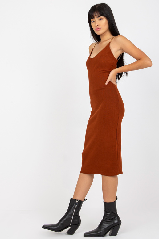 Tumepruun kootud vabaaja komplekt... Tumepruun kootud vabaaja komplekt...